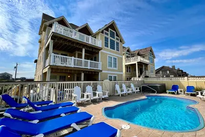 Image de K1144 Sunkissed. Oceanfront, 8br, Private Pool, Elevator, Home Theater, Pet Friendly!
