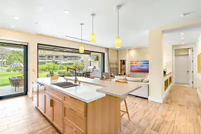 Image de Maui Resort Rentals: 6 Total Bedrooms at Kaanapali’s Newest Luxury Residences, Steps from Beach & Resort Amenities!