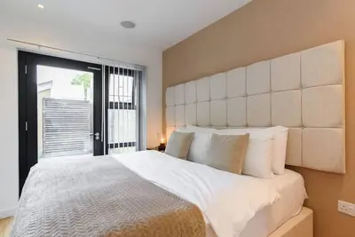 Image de The Deck - 1 Bed Apartment w/Private Terrace