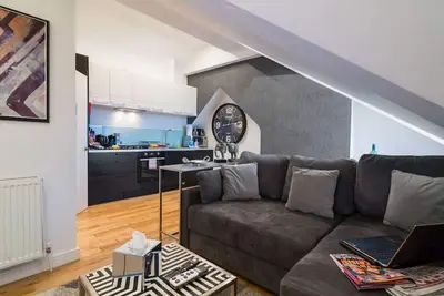Image de The Loft | Trendy Top Floor 1 Bed | Oakfield Apts