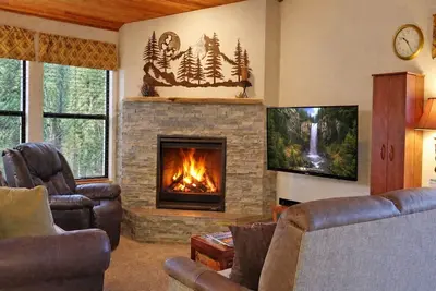 Image de 2 Fairway Village-Sunriver, Oregon: Hot Tub, Pool in Complex, Bbq, WiFi, Sharc Aquatics, Tubing Hill, Mt. Bachelor, Golf, Deschutes River, Tennis, Bike Paths