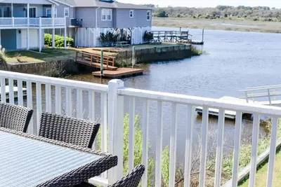 Image de Renovated Island Cottage on Oib with views of Jinx Creek, 4 min walk to beach