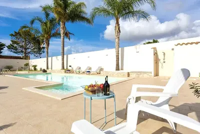 Image de My Rental Homes - Villa Indaco with solarium area, private pool and barbecue