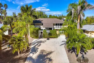 Image de Seaside Villa Destin - Single home with privat pool in the heart of Pine island