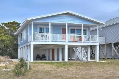 Image de 3br/2ba Home, Gorgeous Ocean Views, Minute Walk to Beach-Sleeps 8