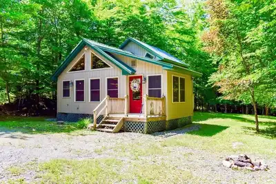 Image de Whispering Pines - Old Forge, Hollywood Hills Cabin