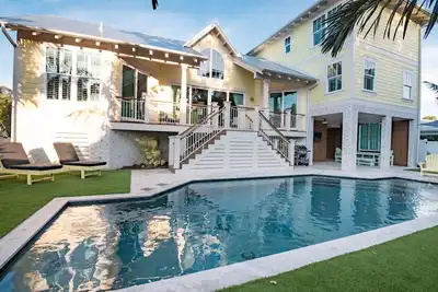 Image de Luxury House with Temperature-controlled Pool in Private Oasis!