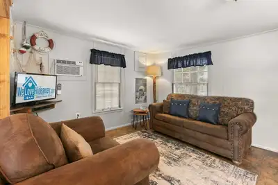 Image de Rock Haven Cottage - Private, Bring Your Boat, Enjoy The Swim Dock, Pool, and Beautiful Views!
