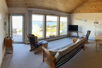 Image de Private 2 bedroom 2 Bathroom house with elevated view of Atlantic Ocean. Wifi,