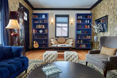 Image de The Silver Rose - Luxury near Downtown, Pool Table
