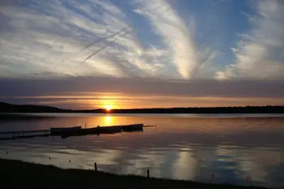 Image de Waters Edge Lakefront Cottage between Glen Arbor & Leland
