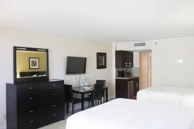Image de Beachfront Escape at Marco Polo Beach Resort! Gym, Pool