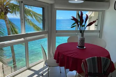 Image de Studio En Duplex, Vue Plongeante Dans L'Ocean