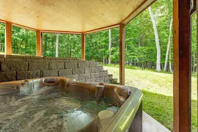 Image de Lake Days & Game Nights w/ Hot Tub & Dock Slip