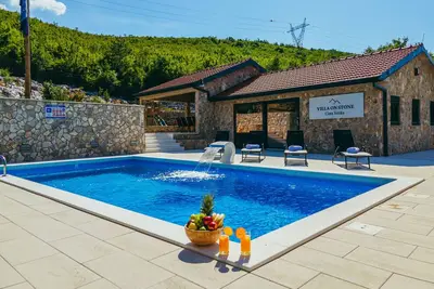 Image de Vacation home for 10 guests with 150m² in Cista Velika (153147)