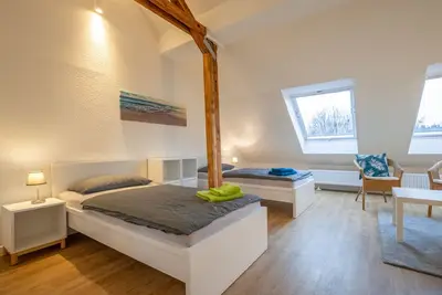 Image de Bright modern studio, up to 3 people