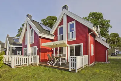 Image de Beautiful vacation home with fireplace, garden and infrared sauna - Ferienhaus Wellenläufer