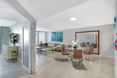 Image de Good Morning Beautiful! Direct Water View 2 Bedroom plus Bonus Jr 3rd Bedroom