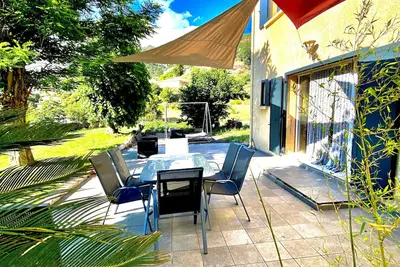 Image de Appartement Pietralba avec piscine \/ 15mn Mer