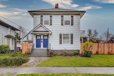 Image de The Pine House: Unit A near 6th Ave, Ups, Uw, and Point Ruston