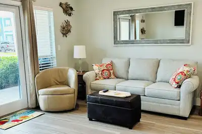 Image de Updated Caribbean Dunes Crystal Beach Condo! Steps to the Beach!