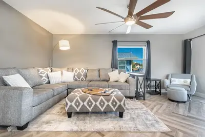 Image de Johns Pass Fisherman's Cove & Cottage