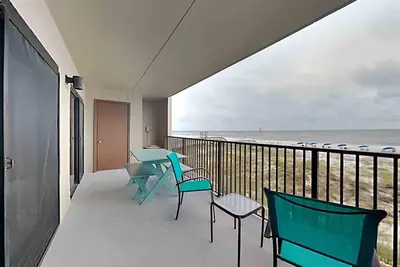 Image de Ocean Breeze West #204 | Unbelievable Beach Views!