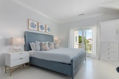 Image de Welcome to The Marsh Harbour Inn-Room 6 Suite