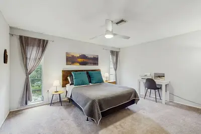 Image de Waterfront & ground-floor home with free WiFi, dock, pool, & central Ac