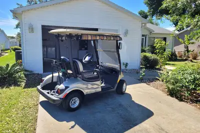 Image de 3Bedroom w/2 Seater Golf Cart