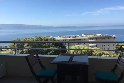 Image de Appartement T3 classé 3 étoiles vue mer avec terrasse, plage 2 minutes à pied