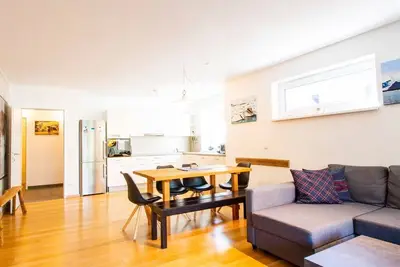 Image de Apartment\/apartment 2, separate Wc and bath\/shower - butcher's shop - café, apartments & store
