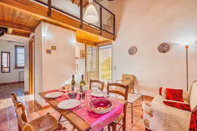 Image de Laurel Apt With Shared Pool