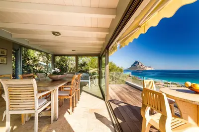 Image de Panorama unico e a pochi metri dalla spiaggia disponible dans le mois d'aout