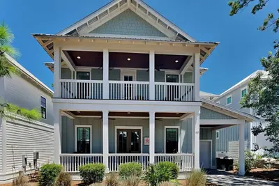 Image de Luxury Home, Close to Beach with Golf Cart + Community Pool