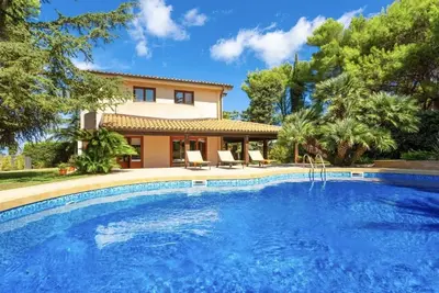 Image de Magnifique maison de vacances privée avec piscine privée, Wifi, climatisation, Tv, patio, parking