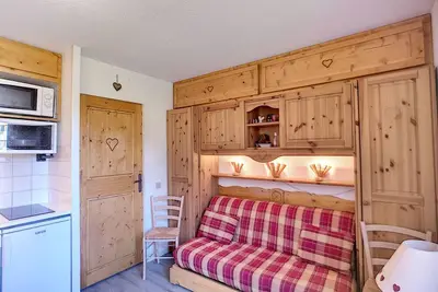 Image de Studio 4 pers, pied des pistes - Résidence Carlines I, Les Menuires, quartier animé des Bruyères
