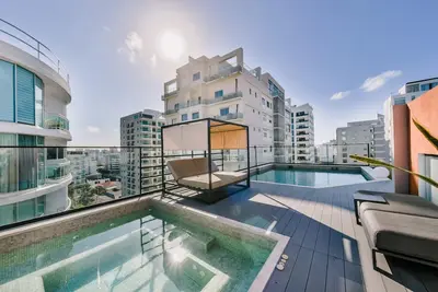 Image de Regatta Living Ii with Breakfast Included! - 905