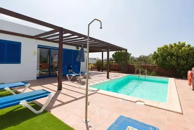 Image de Maison de vacances Playa Blanca pour 1 - 4 personnes avec 2 chambres à coucher - Maison mitoyenne