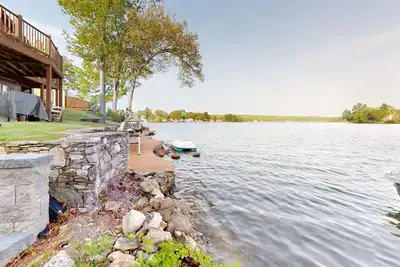 Image de Webster Lake - Two Apartments