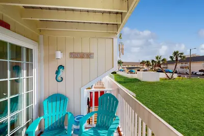 Image de Charming Studio with Murphy Bed and Full Kitchen - Walk to the Beach