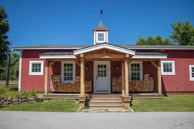 Image de Renovated 2 Br\/1ba guest house on private 18-acre property