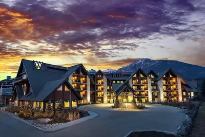 Image de Lux King Suite/1 King bed & 1 Sofa Bed/Water Park open/Balc Bbq & sofa/Mtn view