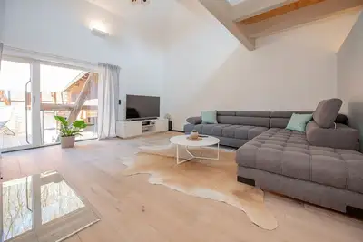 Image de Business apartment with 115 m2 in maisonette style, upscale furnishings, fireplace