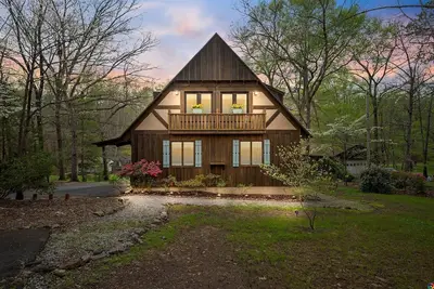 Image de Private Cove, Sleeps 18, Pool Table, Kayaks, Dock