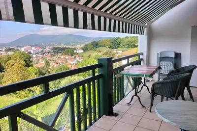 Image de Hendaye appartement confortable, terrasse, vue, parking.