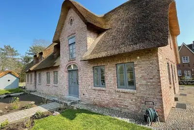Image de Frigga from Nieblum - New thatched house (2021) with modern furnishings