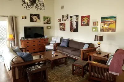 Image de Eclipse Ready! Beautiful Covered Patio - King and Queen Beds - Huge Greatroom
