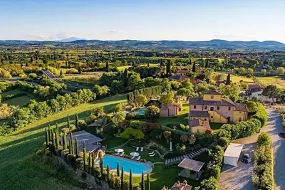 Luxury Oasis: Your Exclusive Private Villa Retreat in Tuscany