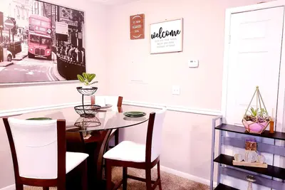 Image de Luxury Apartment with Balcony near shops